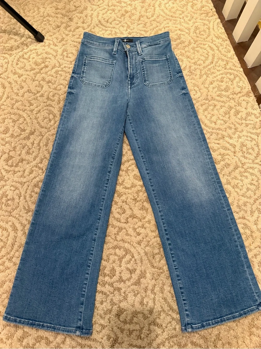 7 For All Mankind Alexa Cropped Jeans with Patch Pockets Size 24/25